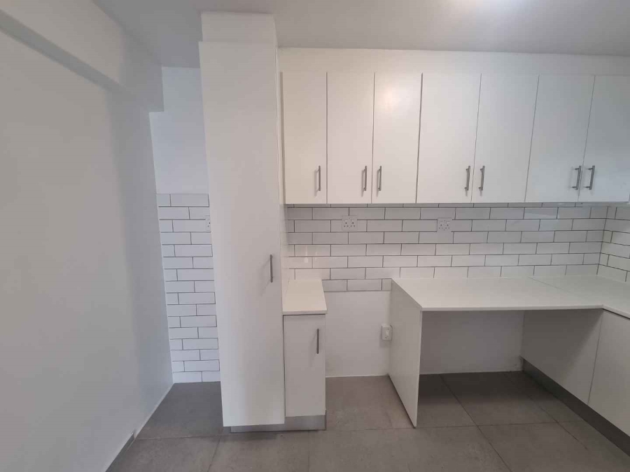 2 Bedroom Property for Sale in Tamboerskloof Western Cape